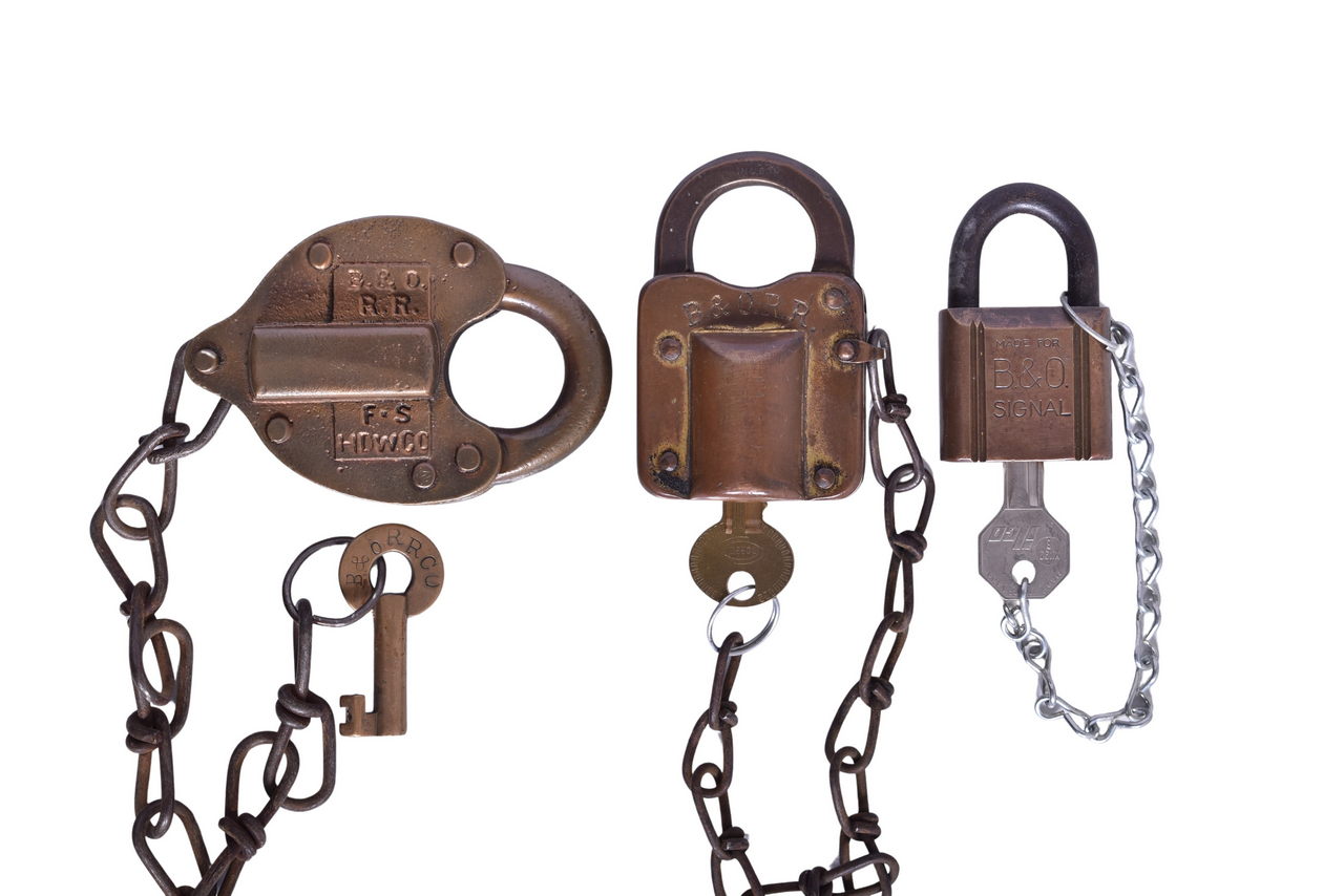 6086 - Three Baltimore and Ohio Railroad Brass Locks w/ Keys thumbnail