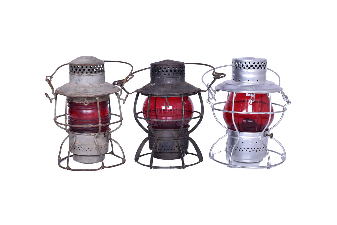 6102 - Trio of Western Railroad Lanterns - St. Louis-San Francisco, Missouri Pacific, Santa Fe thumbnail