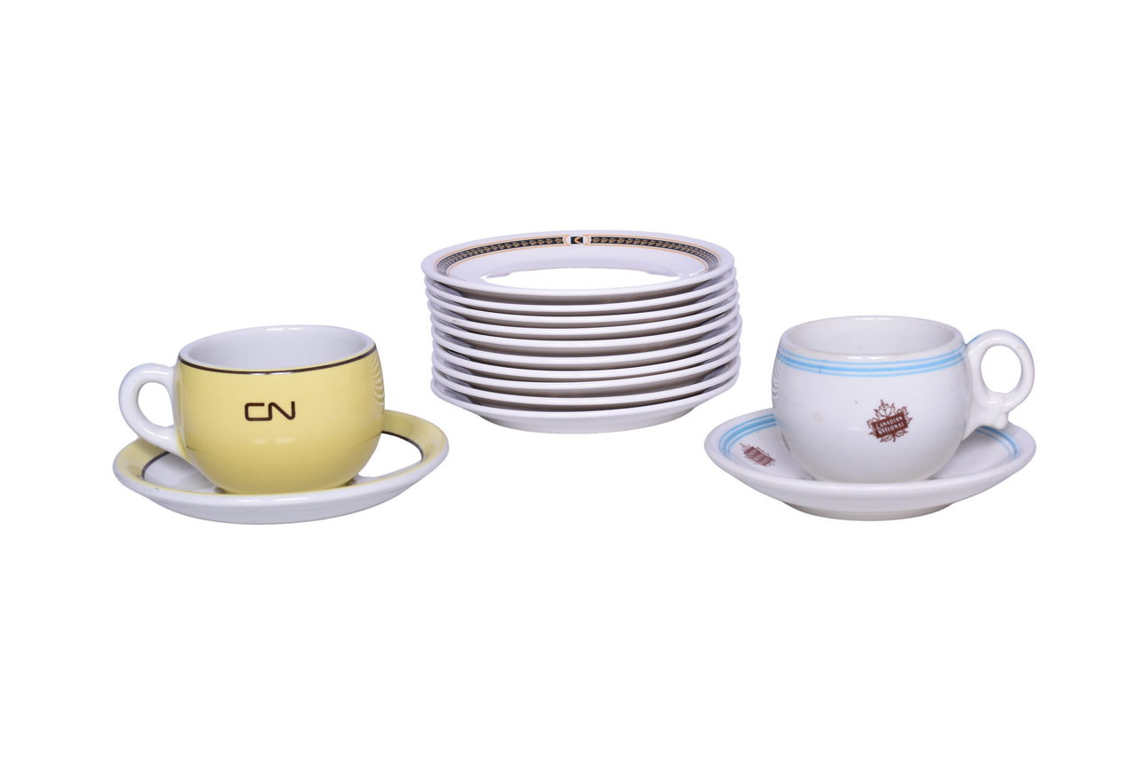 6149 - Fourteen Pieces of Canadian Pacific and Canadian National Railroad China - Toronto, Continental, and Multimark thumbnail