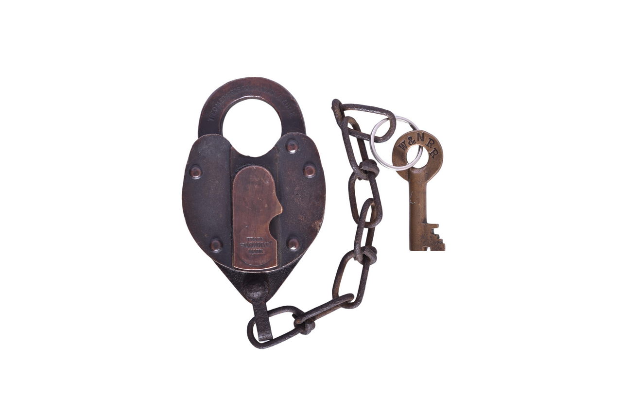 6156 - Wilmington & Northern O.M Edwards Brass Heart Shaped Lock thumbnail