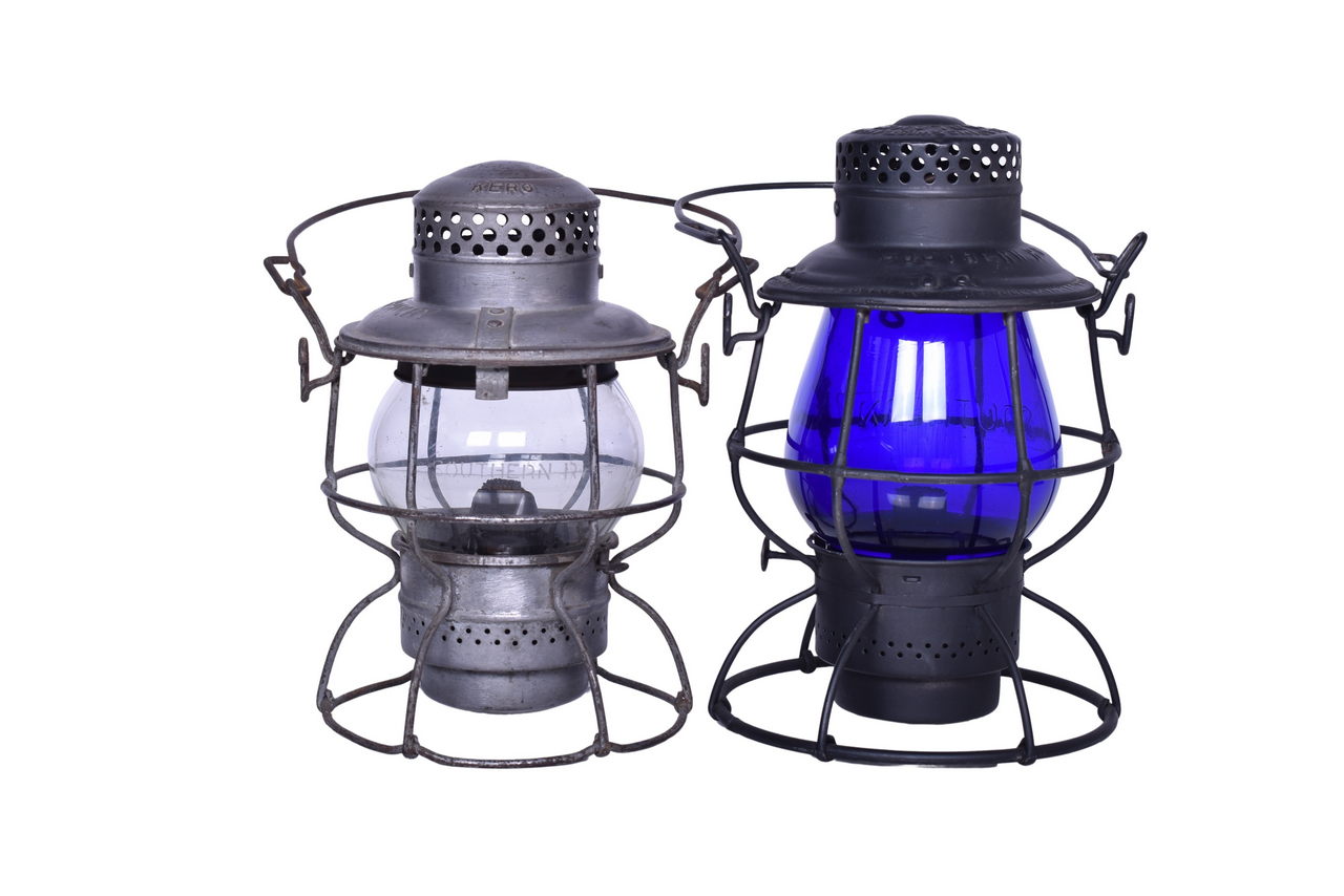 6196 - Pair of Southern Railway Railroad Lanterns - Adlake Reliable and Adlake Kero thumbnail