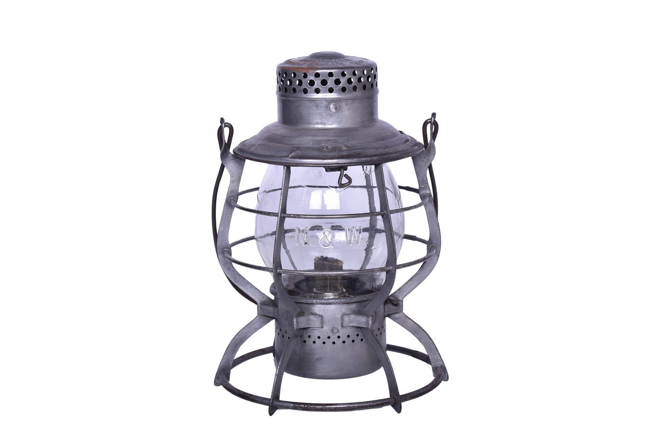 6200 - Adams & Westlake Adlake Reliable Norfolk and Western Railway Railroad Lantern thumbnail
