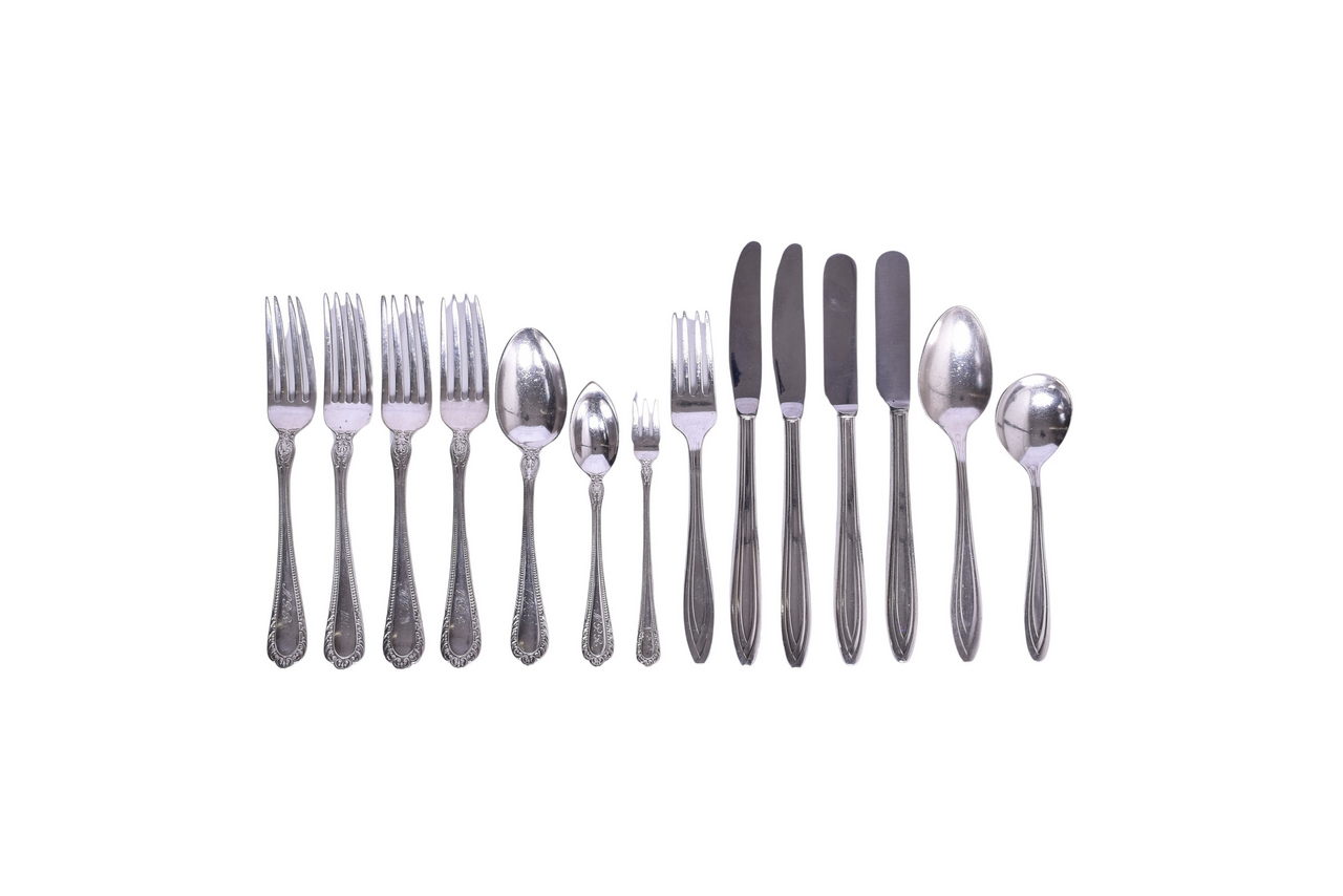 6201 - Thirteen Pieces of Northern Pacific Railroad Silver Flatware Winthrop and Silhouette thumbnail