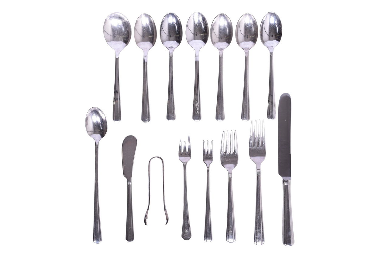 6203 - Fifteen Pieces of Illinois Central Railroad Silver Flatware Dartmouth and Pompeian Sugar Tongs, Oyster Forks, and More thumbnail