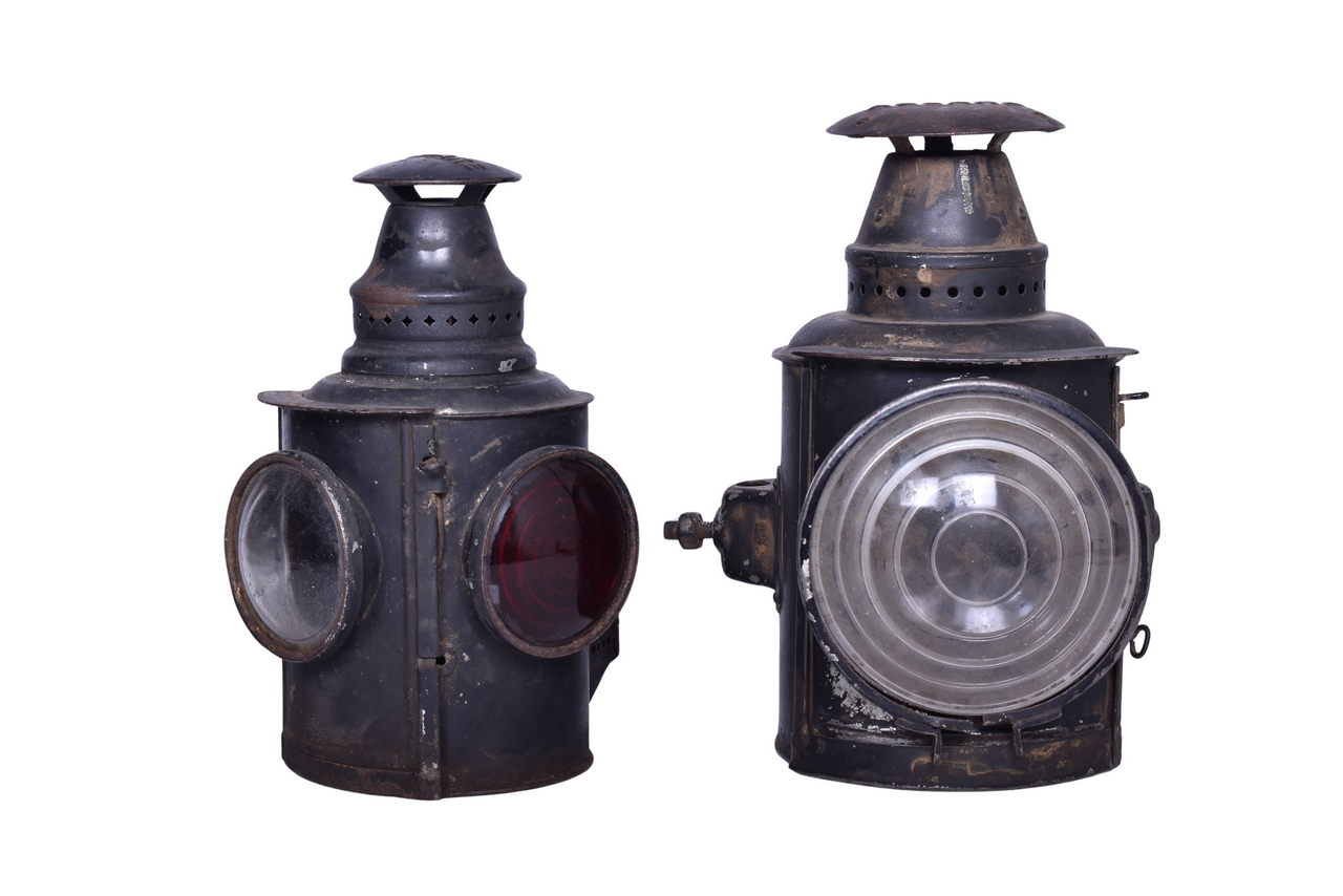 6225 - Pair of Adlake Railroad Motor Car / Wagon Marker Lamps thumbnail