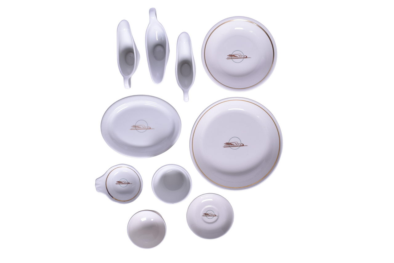 6239 - Ten Pieces of Union Pacific Railroad Winged Streamliner China Sauce Boats, Serving Bowl, Sherbet Cup, and More thumbnail