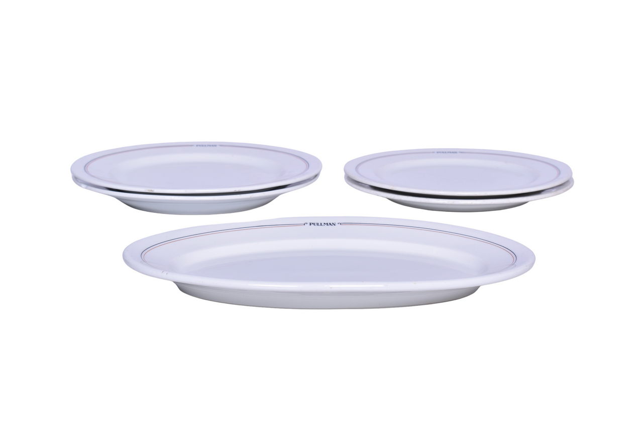 6265 - Five Pieces of Pullman Railroad China Calumet Dinner Plates and Oval Platter thumbnail