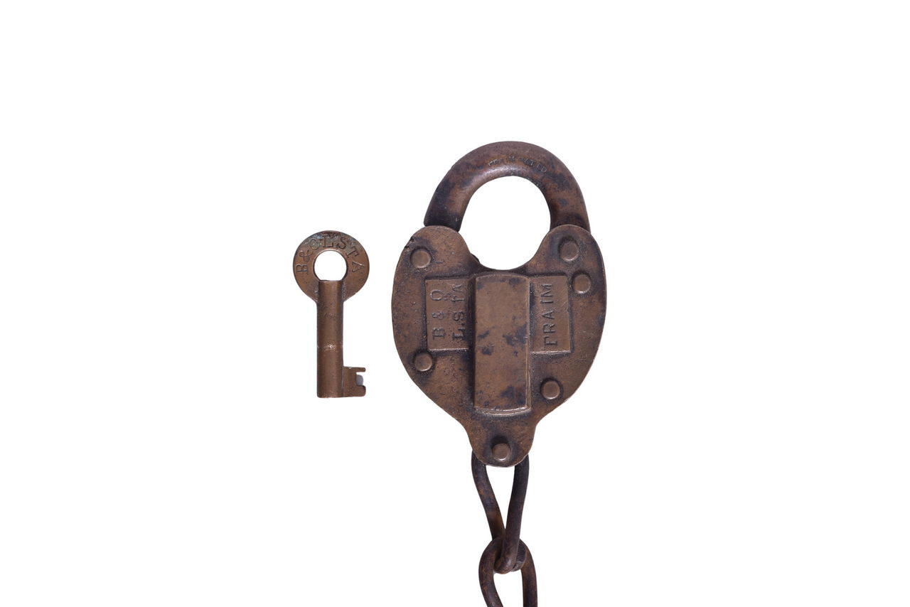6304 - Baltimore and Ohio Railroad Local Station Fraim Heart Shaped Brass Lock w/ Key thumbnail