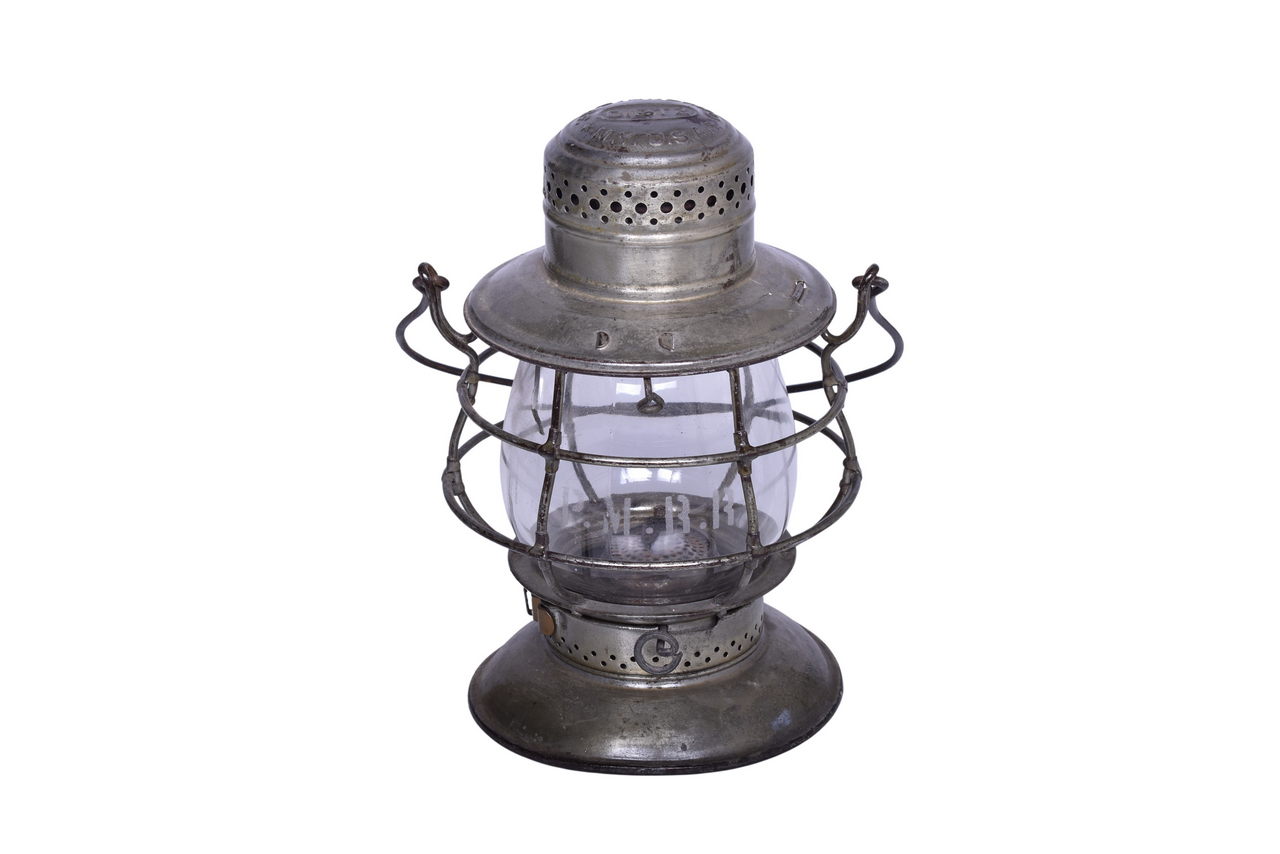 6306 - Dietz No. 39 Bell Bottom Lantern w/ Pere Marquette Etched Globe thumbnail