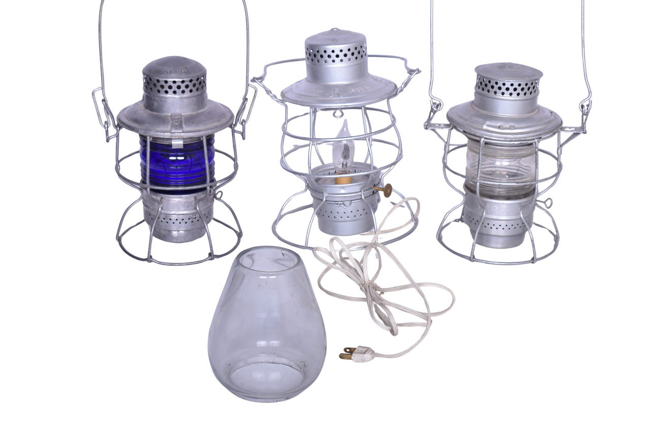 6334 - Three Lanterns - Baltimore and Ohio, New York Central, Rayo 39 and Extended Base Tall Globe thumbnail