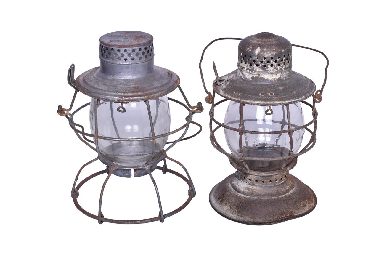 6343 - Pair of Handlan CCC&St.L / Big Four Railroad Lanterns w/ Pittsburgh & Lake Erie Tall Clear Globe thumbnail