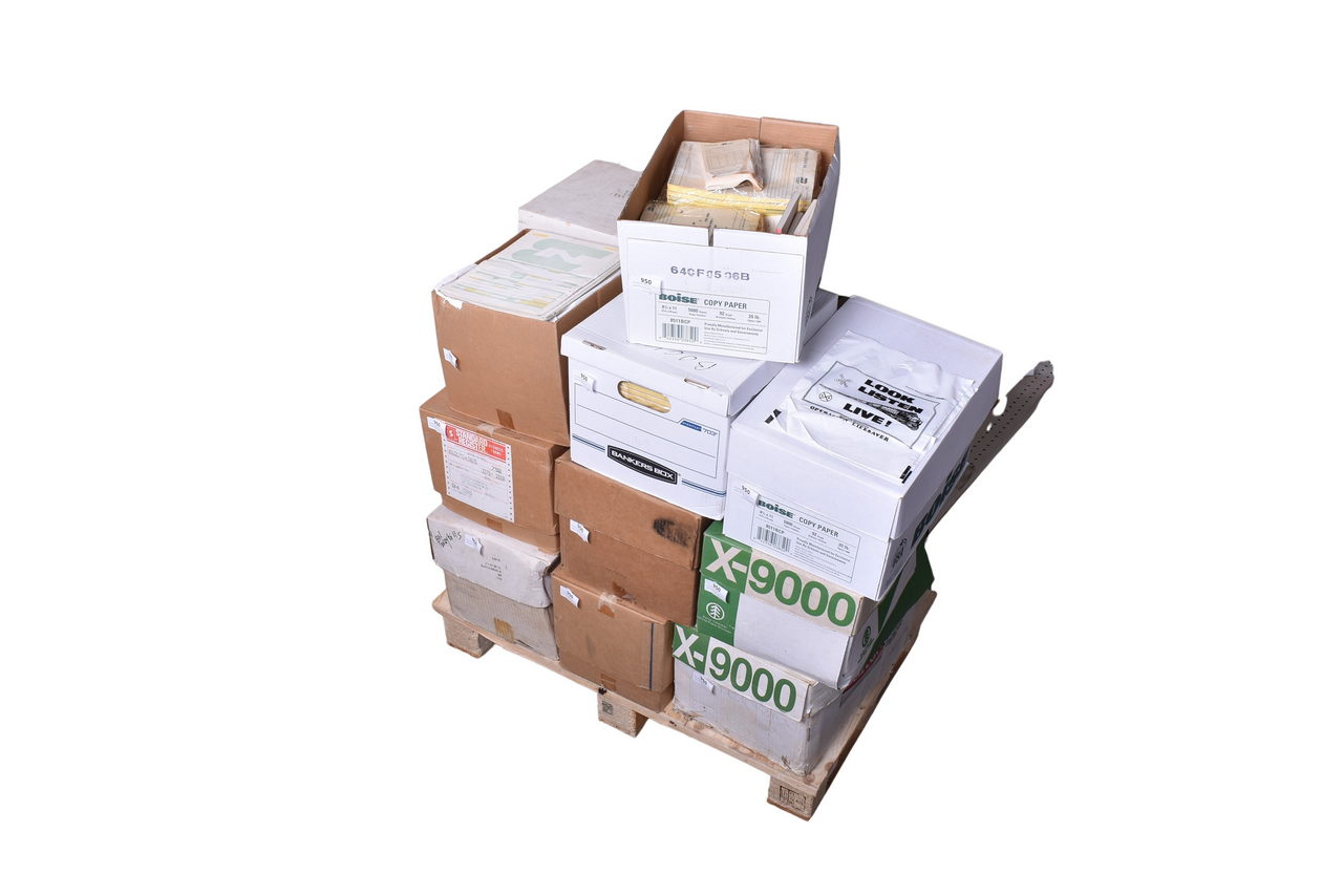 950 - Thirteen Banker’s Boxes of Burlington Northern Employee Paper thumbnail