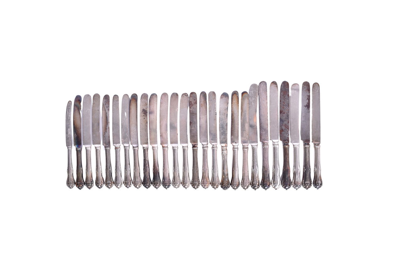 1105 - Twenty-Six Southern Railway Carlton Flatware Knives thumbnail