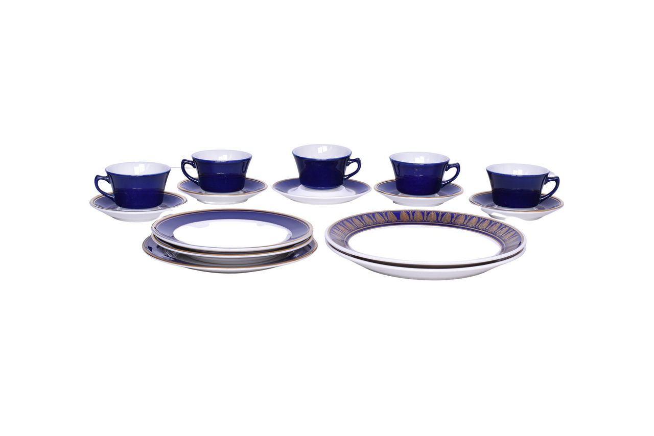1029 - Fifteen Pieces of Medallion and Lamberton Sterling Railroad China Cobalt & Gold Plates, Cups, and Saucers thumbnail