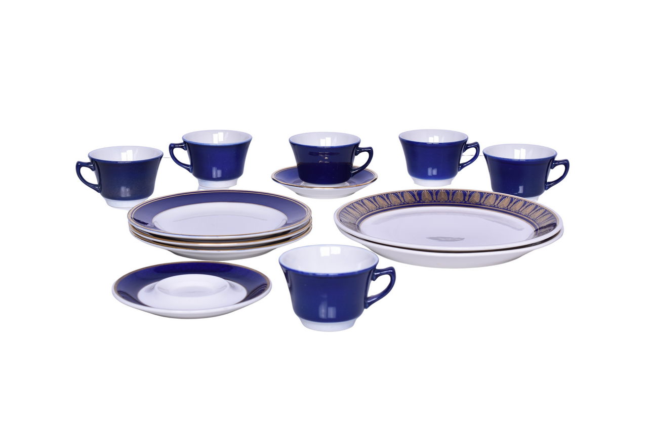 1037 - Thirteen Pieces of Medallion and Lamberton Sterling Railroad China Cobalt & Gold Plates, Cups, and Saucers thumbnail
