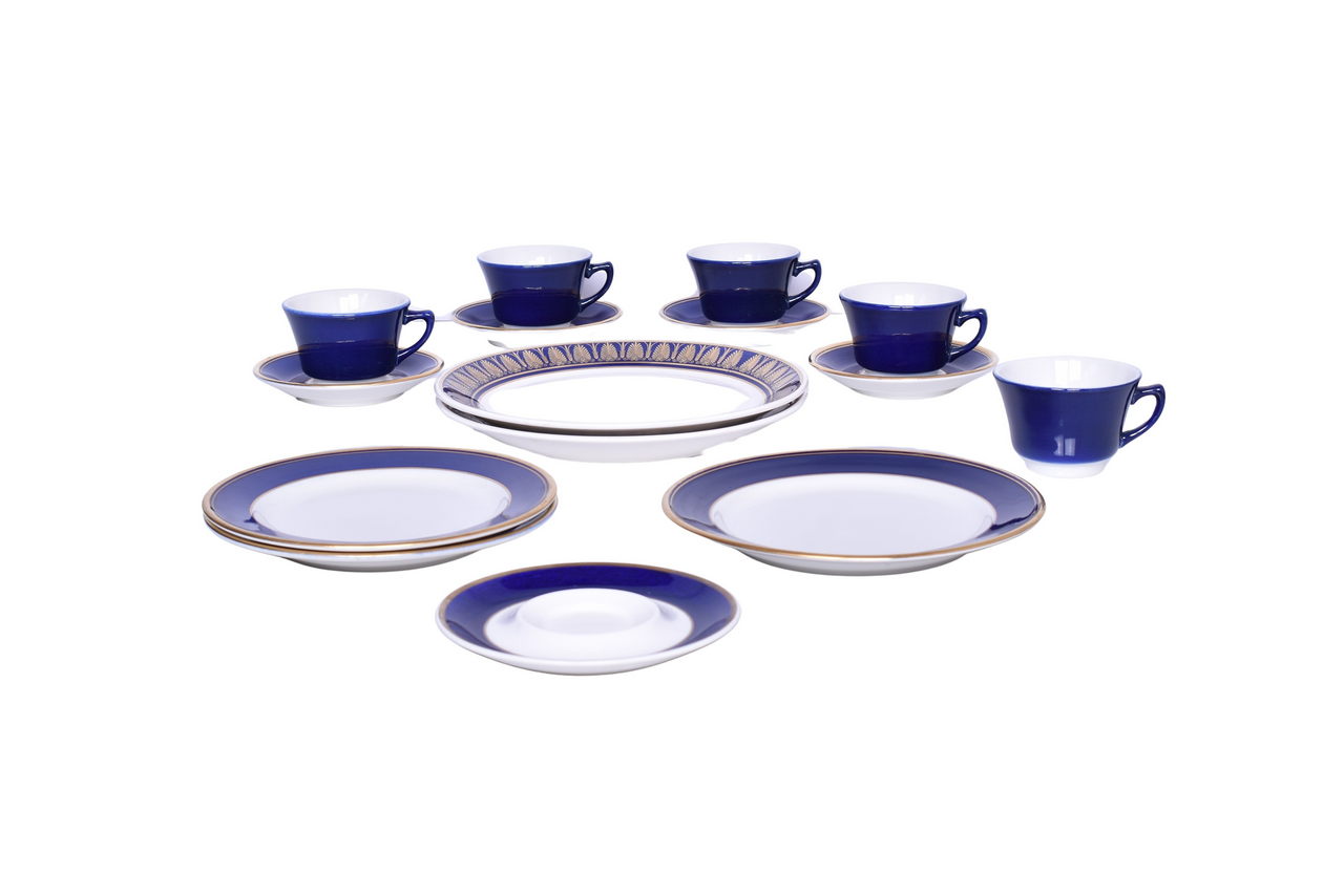1039 - Fifteen Pieces of Medallion and Lamberton Sterling Railroad China Cobalt & Gold Plates, Cups, and Saucers thumbnail