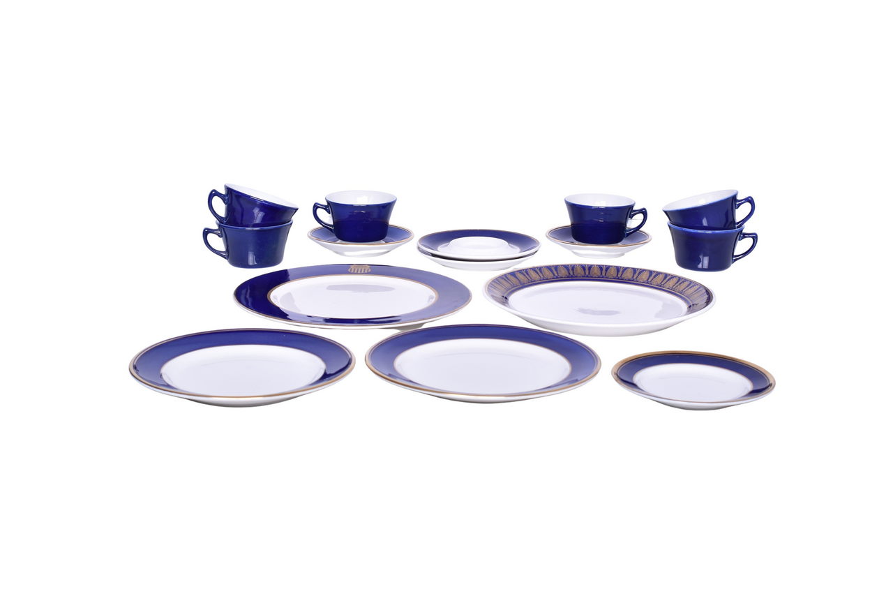 1041 - Union Pacific Railroad China Cobalt Dinner Plate and Assorted Medallion Lamberton Plates, Saucers, and Cups thumbnail