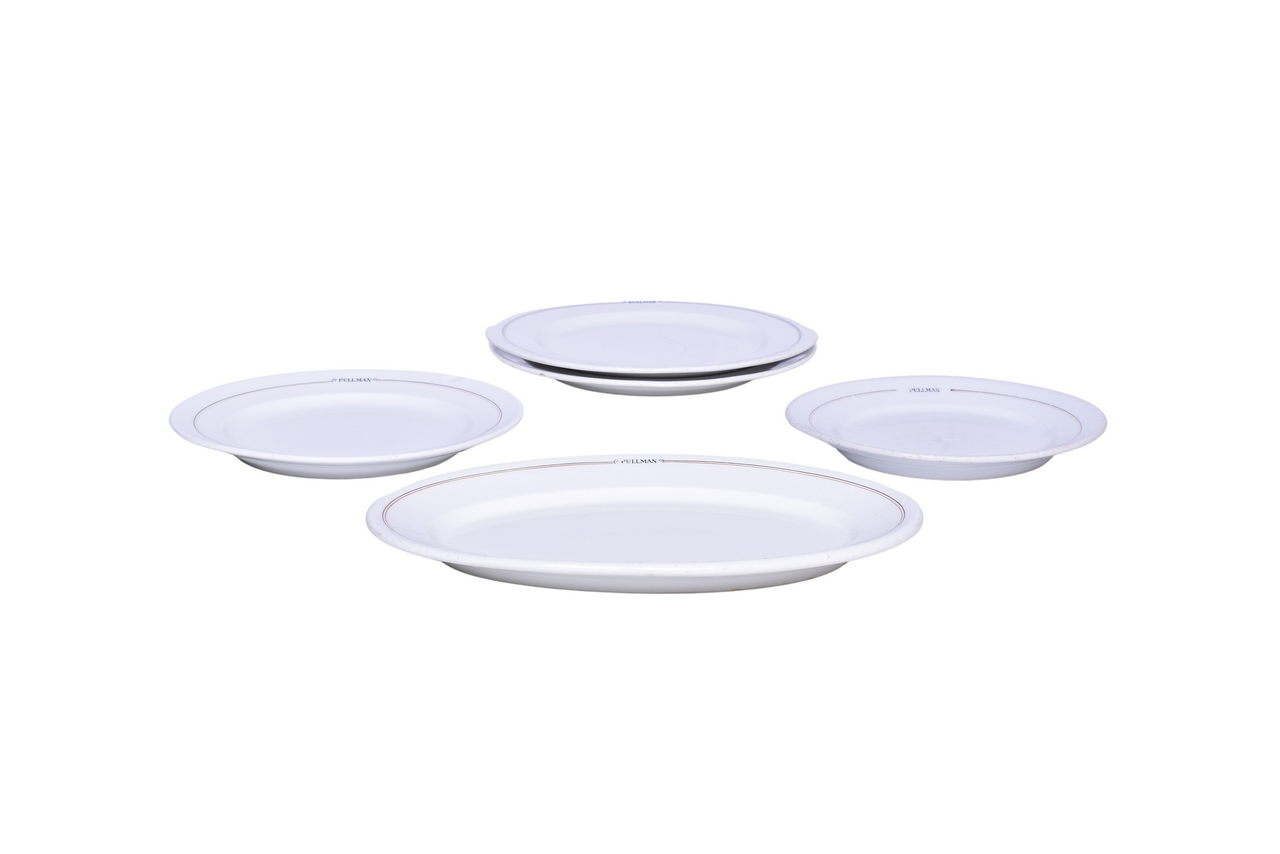 1047 - Five Pieces of Pullman Railroad China Calumet Oval Platter and Dinner Plates thumbnail