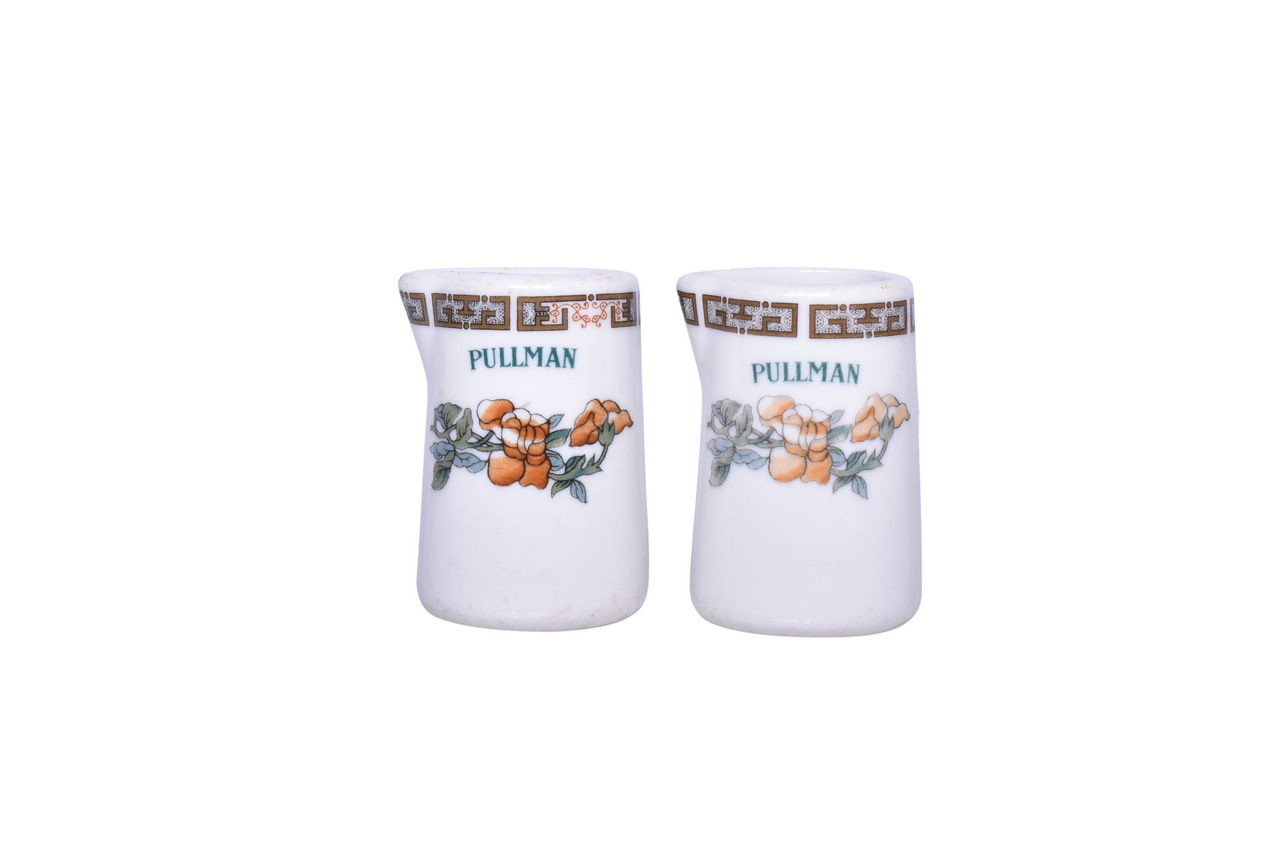 1049 - Pair of Pullman Railroad China Indian Tree No Handle Creamers thumbnail