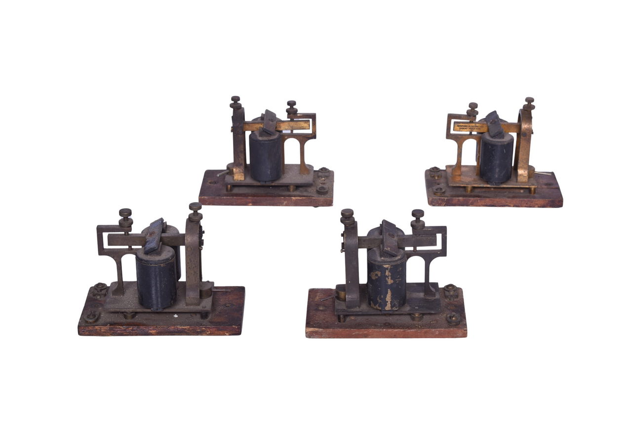 1127 - Four Western Union Mainline Telegraph Sounders thumbnail