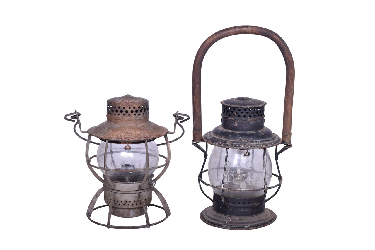 1188 - Pair of Western Railroad Lanterns - St. Louis - San Fran Railway and Great Northern Railway thumbnail