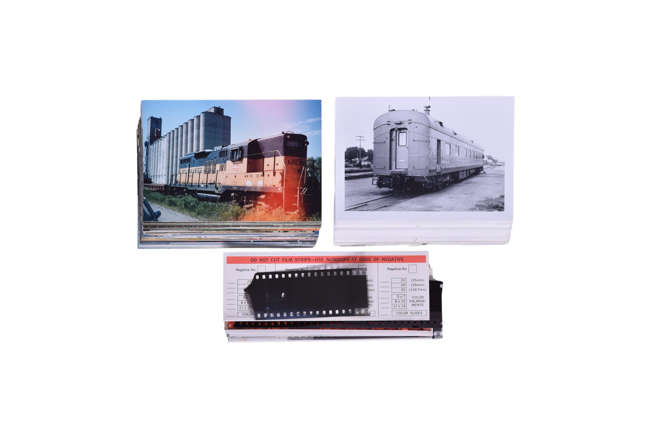 1230 - 130+ Black and White and Color Railroad Photos - Wreck Photos, Passenger Equipment - New York Central, Union Pacific, etc. thumbnail