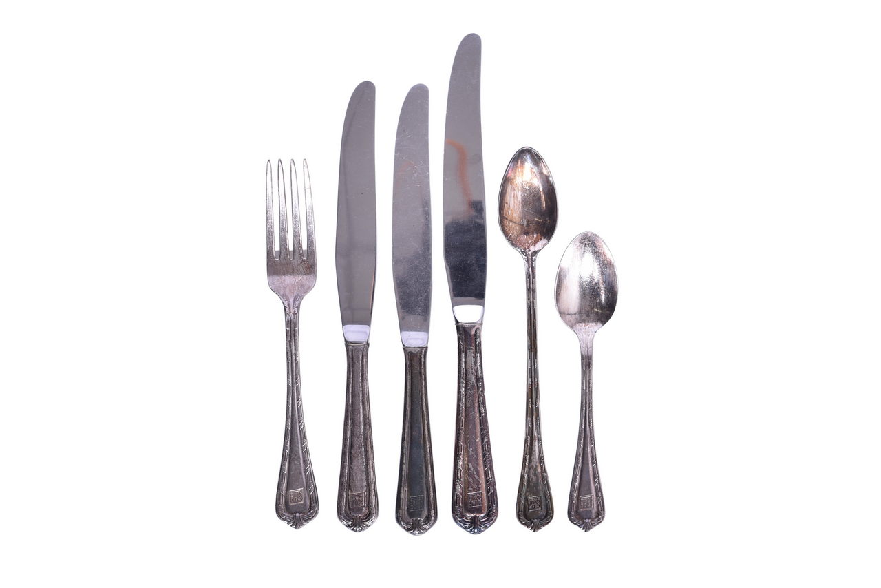 1251 - Six Pieces of Soo Line Railroad Sussex Silver Flatware - Iced Tea Spoon, Dinner Knife, Fork, and Knives thumbnail