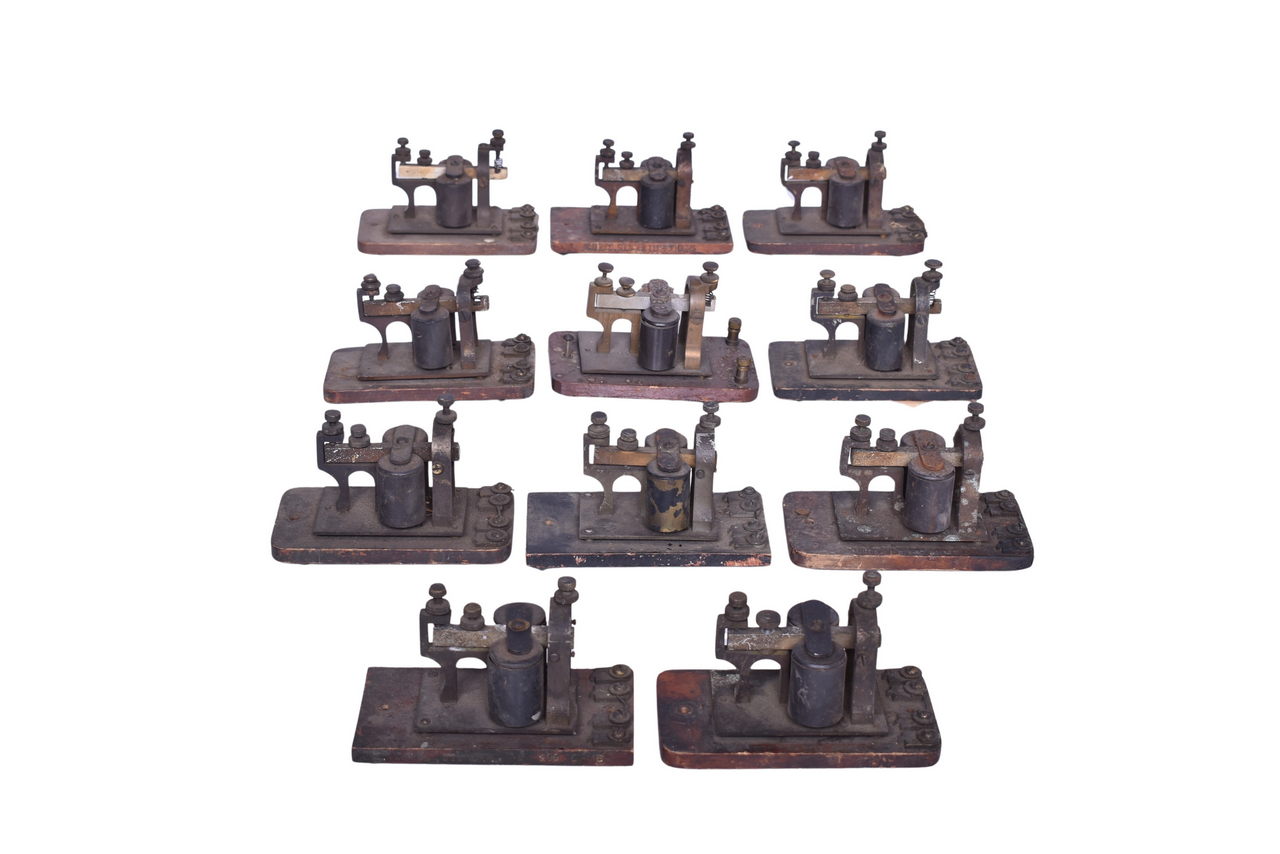 1248 - Eleven Western Union Telegraph Company 1-B 400 Ohm Sounders thumbnail