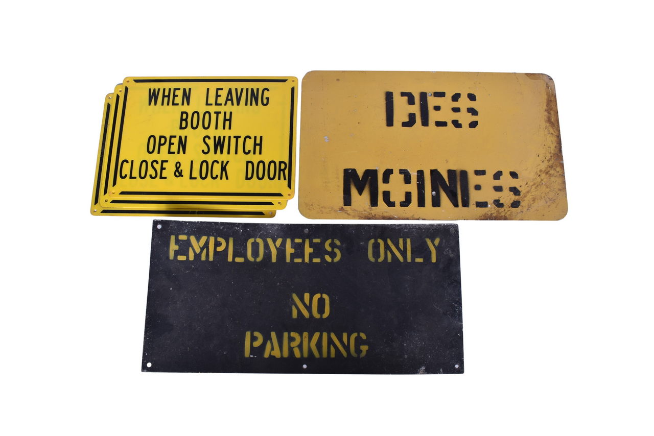 1274 - Five Plastic and Metal Railroad Signs - Des Moines, Employees Only No Parking, Etc. thumbnail