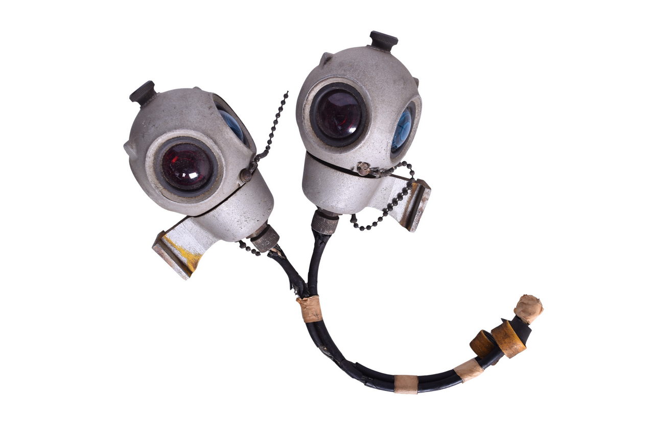 1384 - Pair of Cannonball Caboose Marker Lights thumbnail