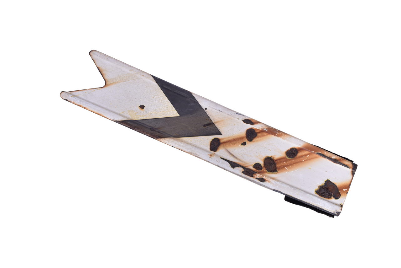 1394 - Porcelain Fishtail Railroad Semaphore Blade thumbnail