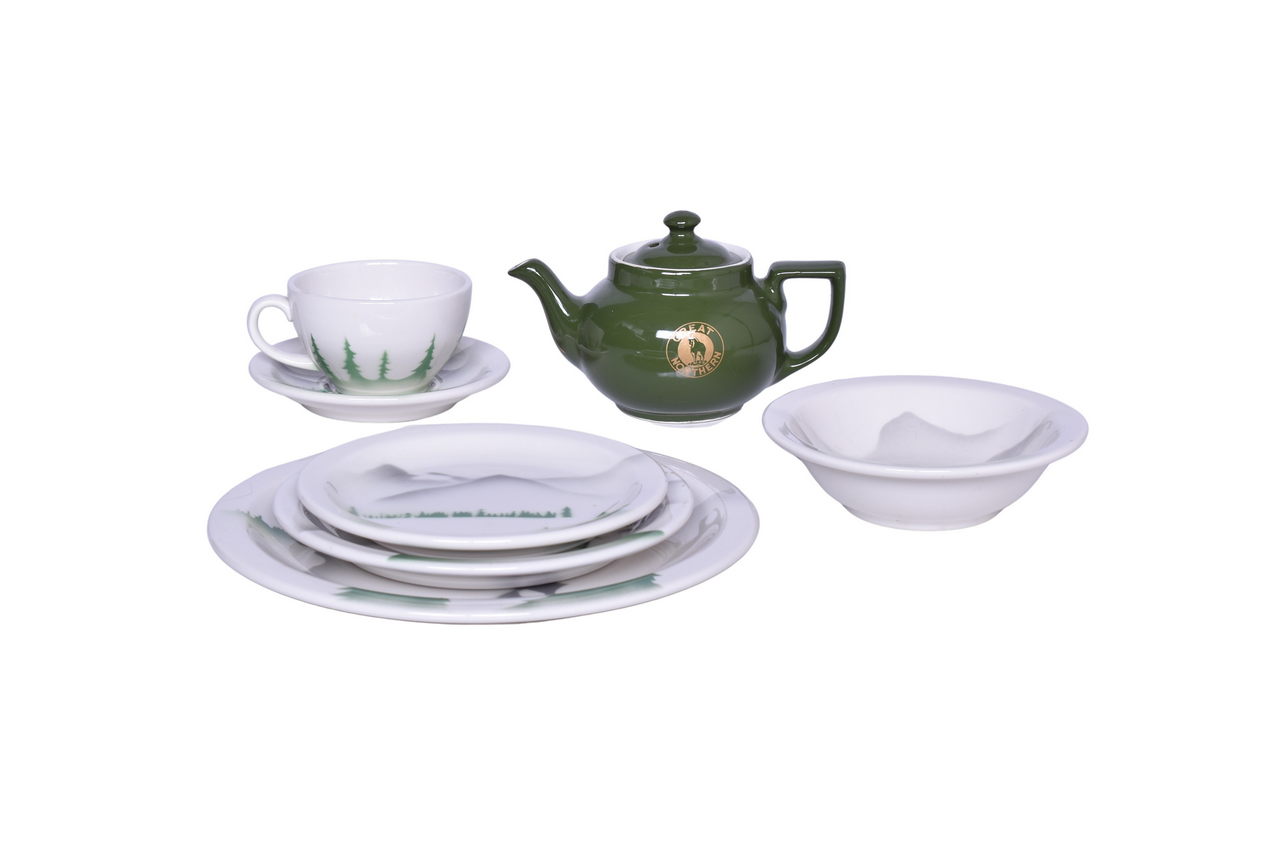 1415 - Seven Pieces of Great Northern Railway Reproduction China Verde Teapot, Plates, Cup, Saucer, and Bowl thumbnail