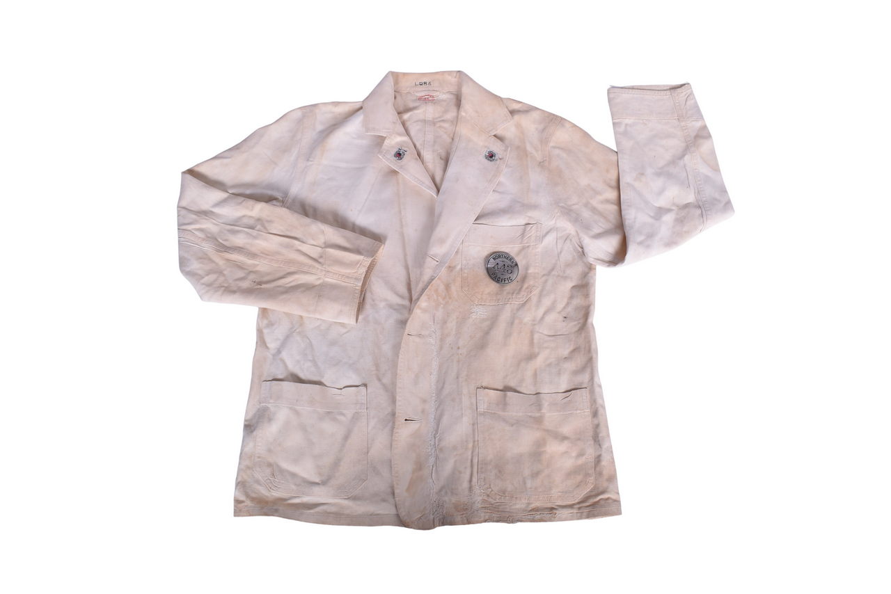 1441 - Northern Pacific Railroad Employee Waiter's Badge and Uniform Jacket thumbnail