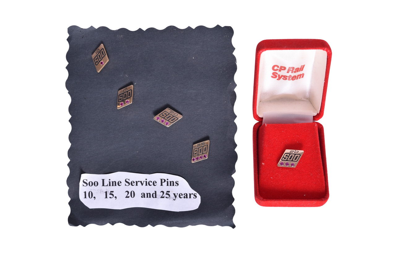 1447 - Five Soo Line Railroad Employee Service Tie Tack Pins - 10, 15, 20, and 25 Years thumbnail