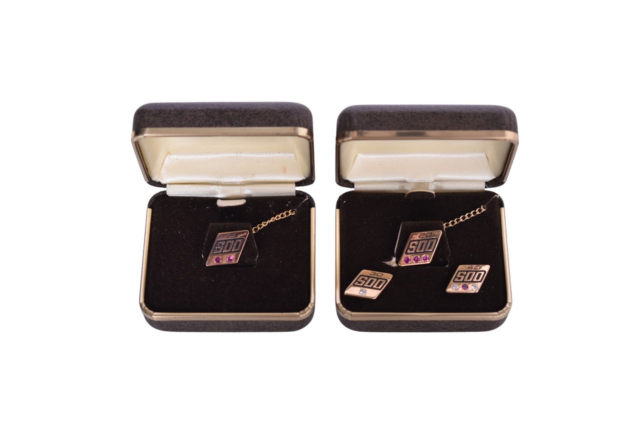 1449 - Four Soo Line Railroad Employee Service Tie Tack Pins - 15, 20, 30, and 40 Years thumbnail