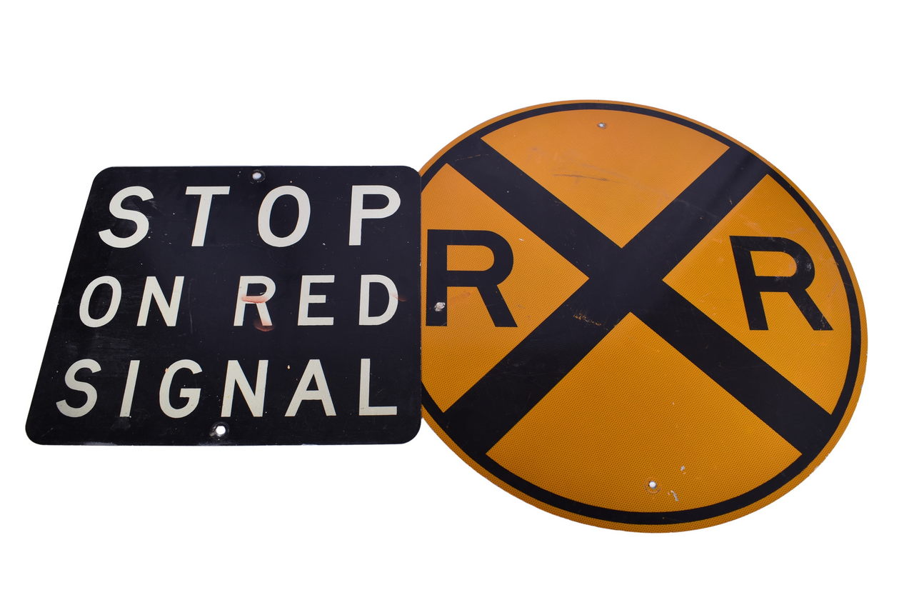 1478 - Aluminum Stop on Red and Railroad Crossing Signs thumbnail