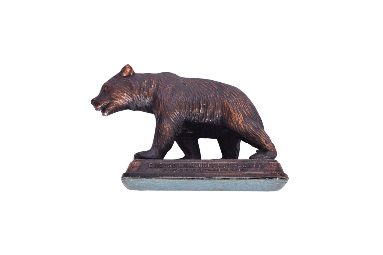 1486 - Chicago, Milwaukee, & St. Paul Railroad/Milwaukee Road Grizzly Bear Paperweight thumbnail