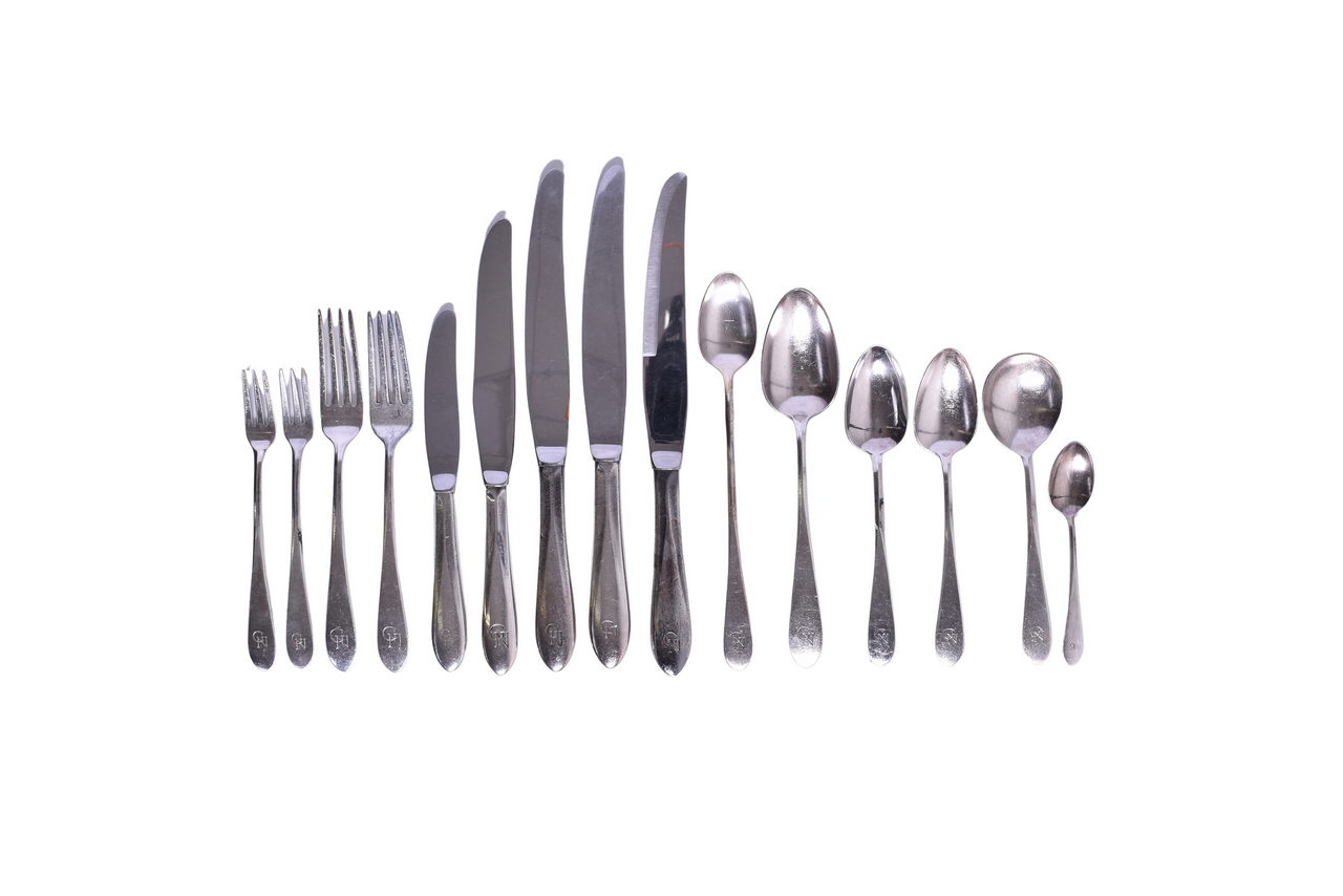 1559 - Fifteen Pieces of Great Northern Railroad Silver Flatware Hutton Demitasse Spoon, Iced Teaspoon, Cocktail Oyster Forks, Etc. thumbnail