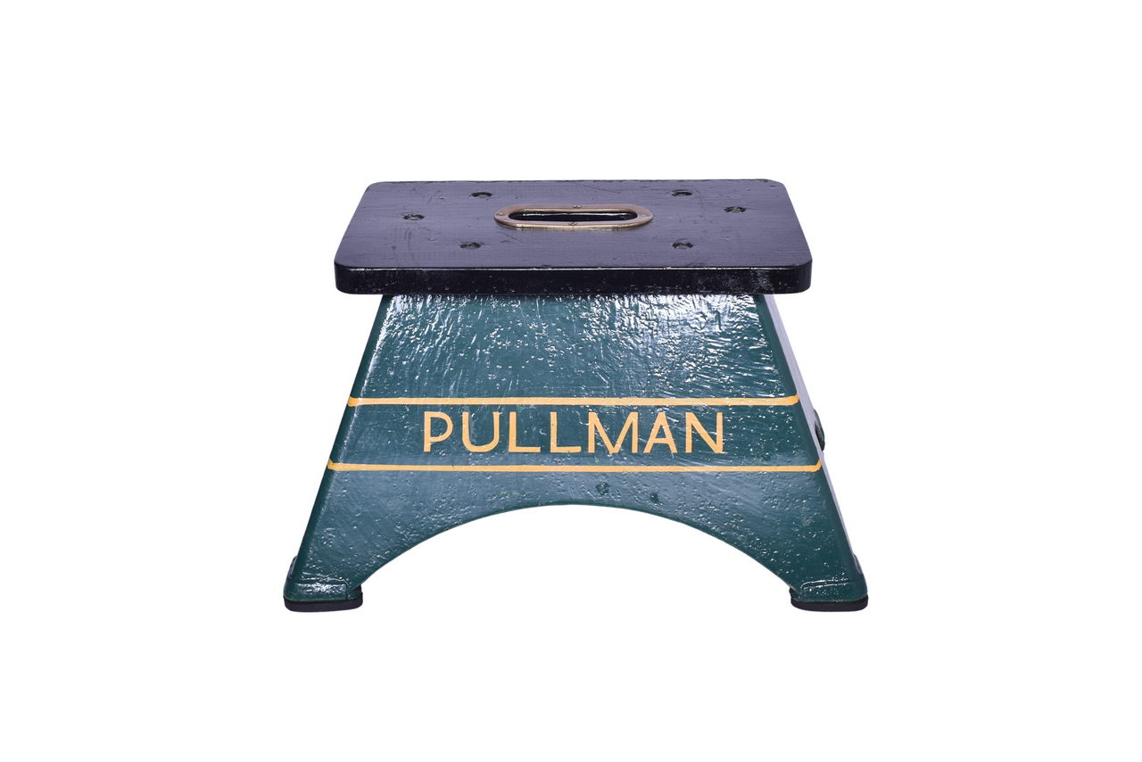 1567 - Refinished Pullman Railroad Passenger Car Half Step Box thumbnail