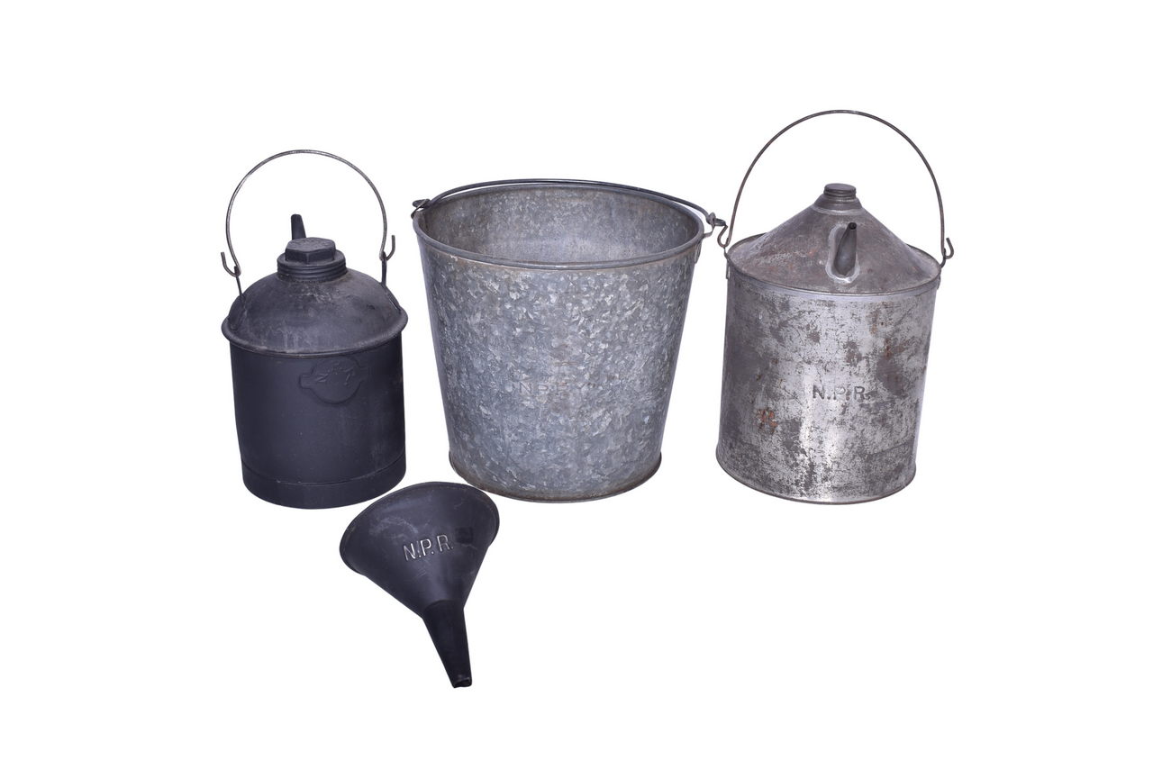 1641 - Four Pieces of Northern Pacific Railroad Tin Ware - Bucket, Oil Can, and Funnel thumbnail
