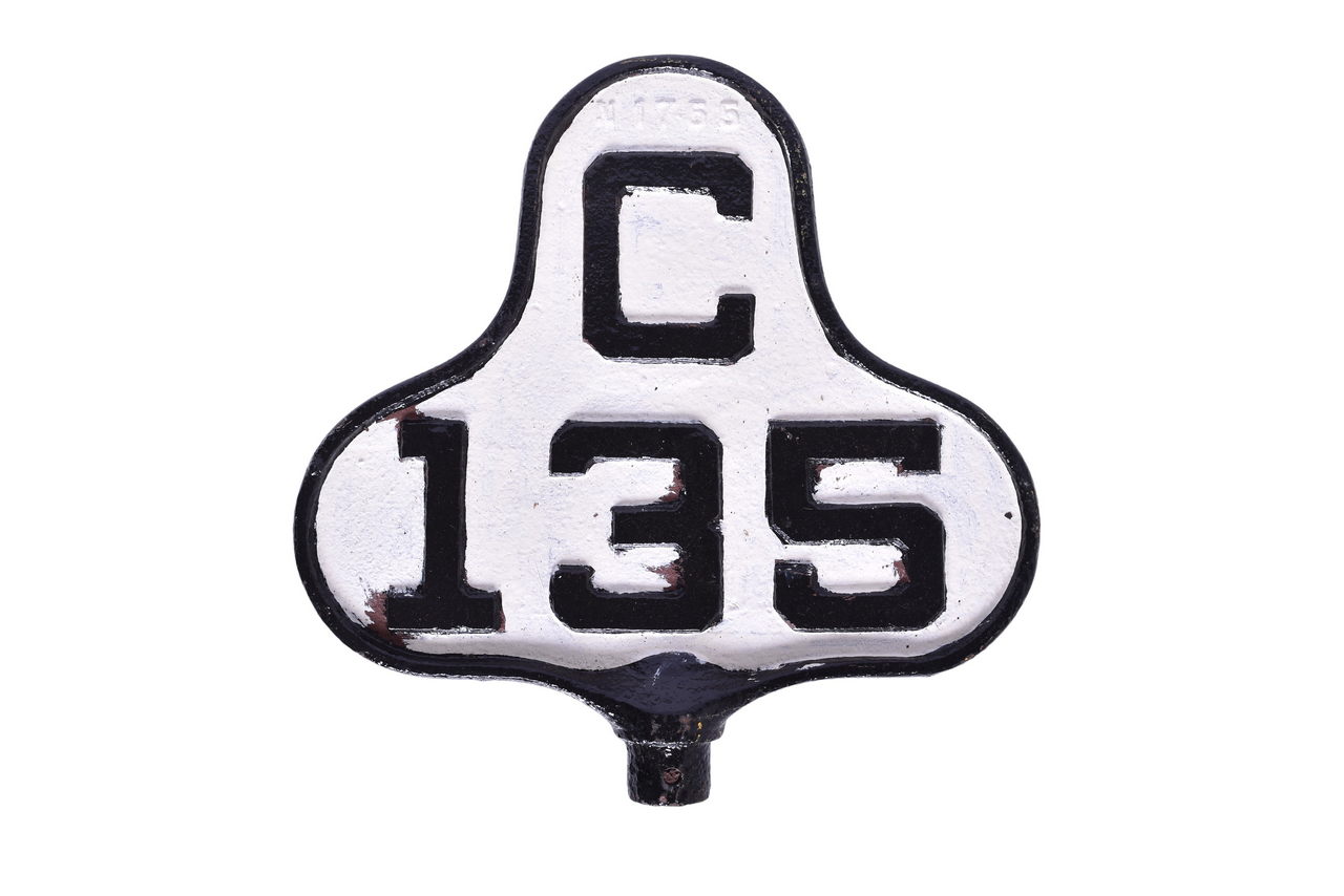 1650 - Baltimore and Ohio Railroad Cast Iron Mile Marker thumbnail