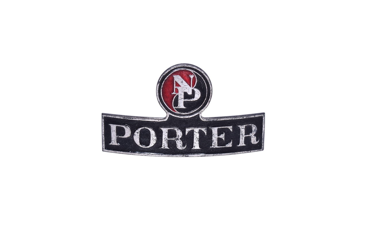 1655 - Northern Pacific Railroad Porter Cap Badge thumbnail