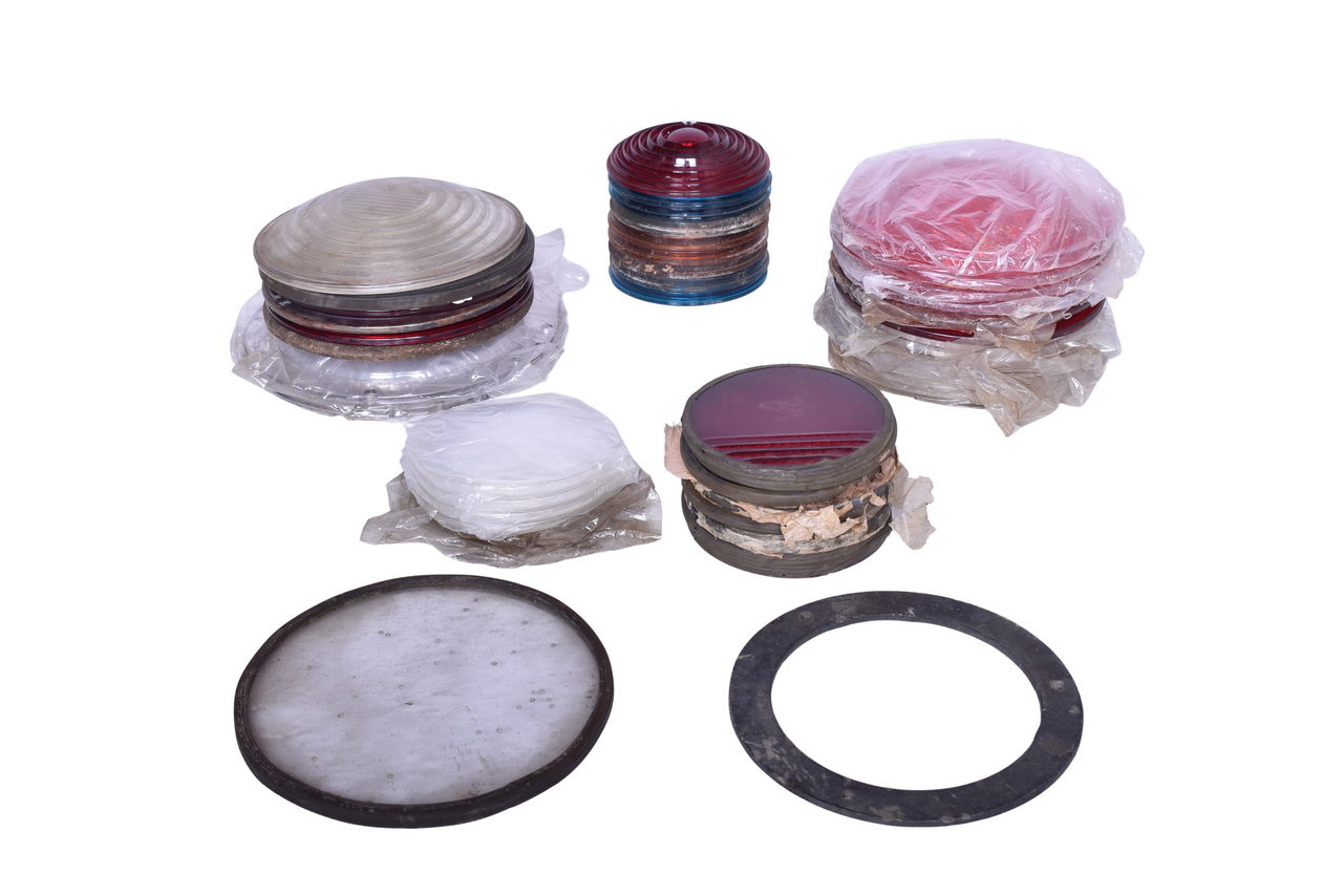 1720 - Box of Lenses for Railroad Lanterns, Lamps, and Signals - Plastic and Glass thumbnail