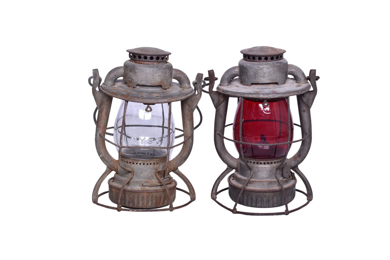 2090 - Pair of New York Central Dietz Vesta Railroad Lanterns - Clear and Red Globes thumbnail