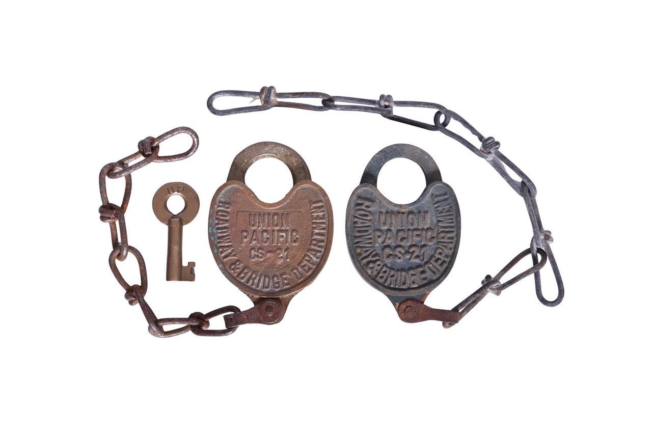 2215 - Adlake Union Pacific Railroad CS-21 Roadway & Bridge and Repro Brass Locks thumbnail