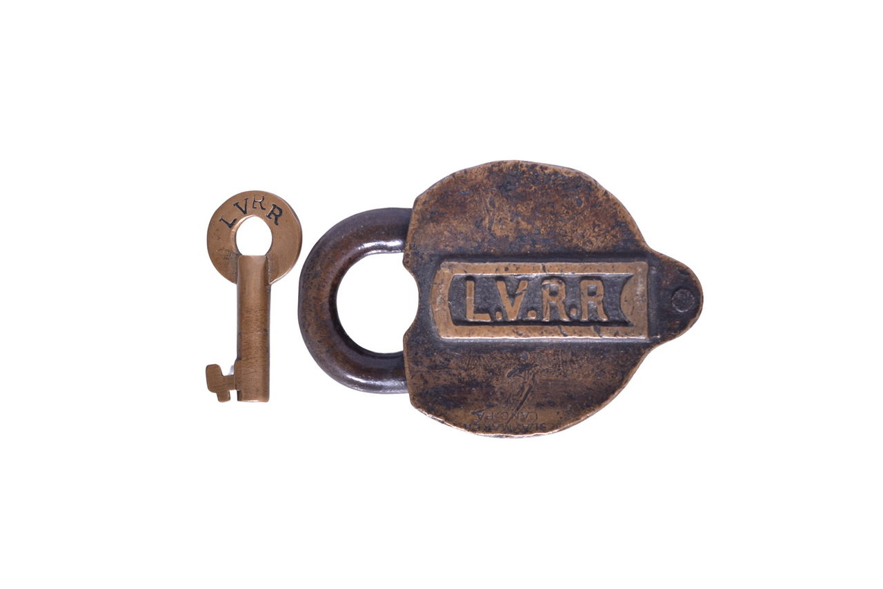 2237 - Lehigh Valley Railroad Slaymaker Brass Heart Shaped Lock w/ Switch Key thumbnail