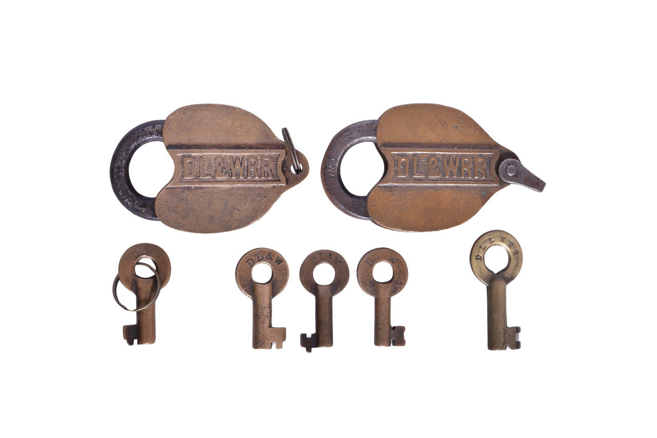 2259 - Two Delaware Lackawanna and Western Railroad Brass Locks and Five Keys thumbnail