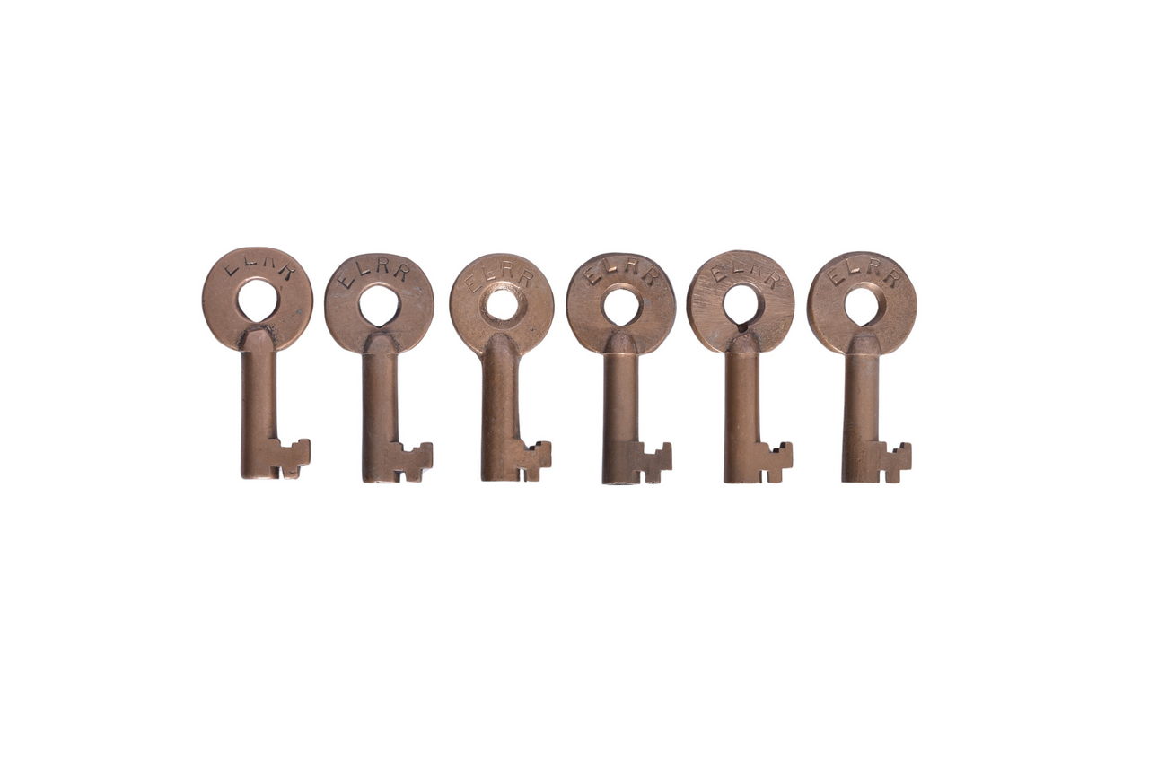 2261 - Six Erie Lackawanna Railroad Adlake Brass Keys thumbnail