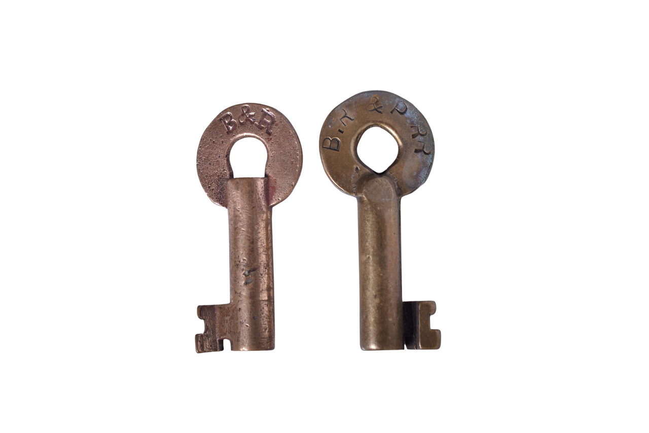 2295 - Pair of Brass Railroad Keys - Buffalo, Rochester & Pittsburgh and Bennington & Rutland thumbnail