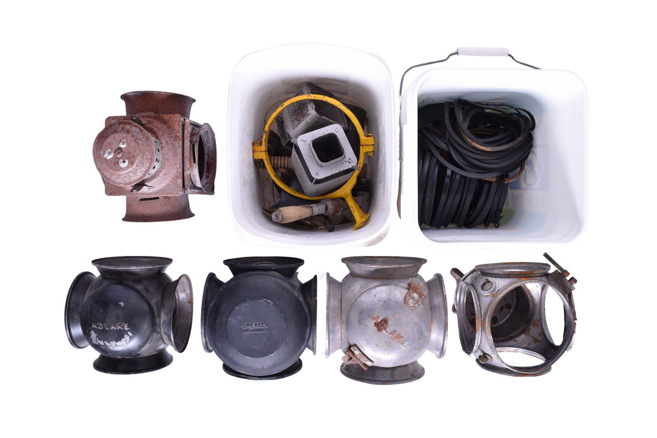 2312 - Railroad Lamp Parts Lot- Bodies, Retainer Rings, and More - New York, New Haven & Hartford thumbnail